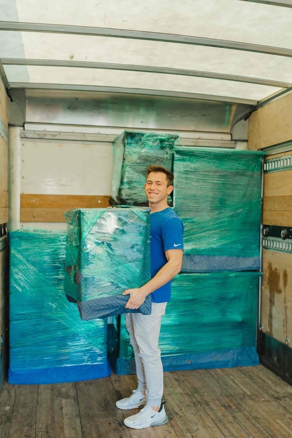 Started in 2018, U-Move is a top-rated moving company in Sacramento, CA.