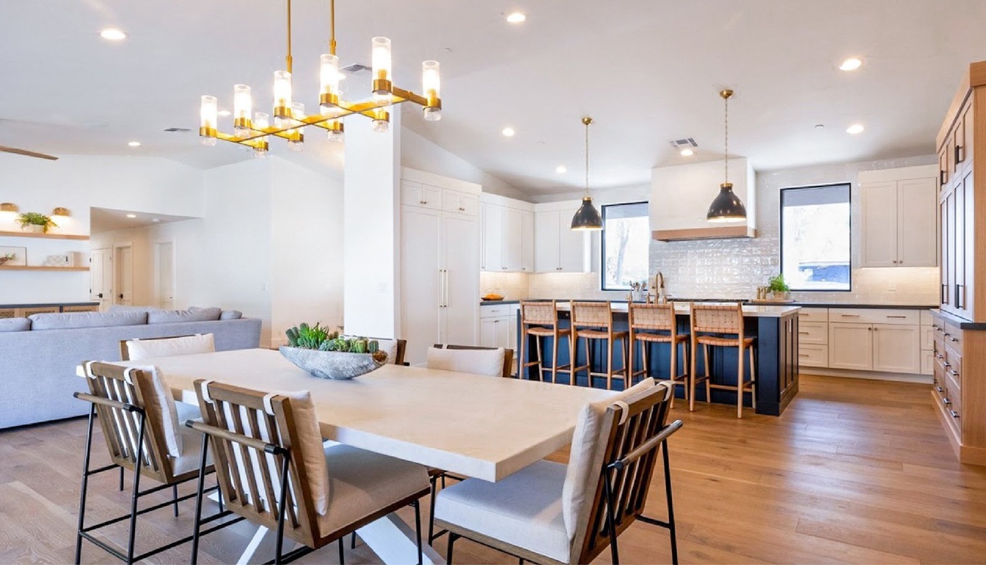 Trinity Homes AZ was started by Slade and Becky, husband and wife, who bring their own set of expertise from the world of construction and interior design, respectively.