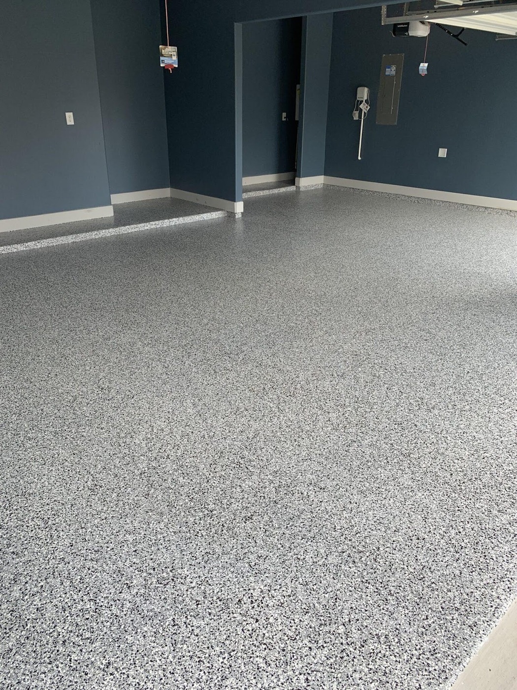 Floor Shield Knoxville offers the best garage flooring coatings and concrete floor coatings in Knoxville and surrounding areas.