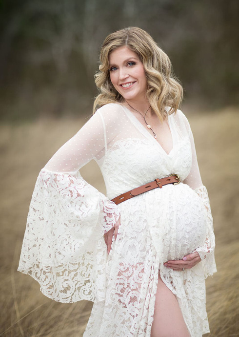 Jenn Brookover is a professional photographer in South Texas, specializing in newborn and maternity portraits.