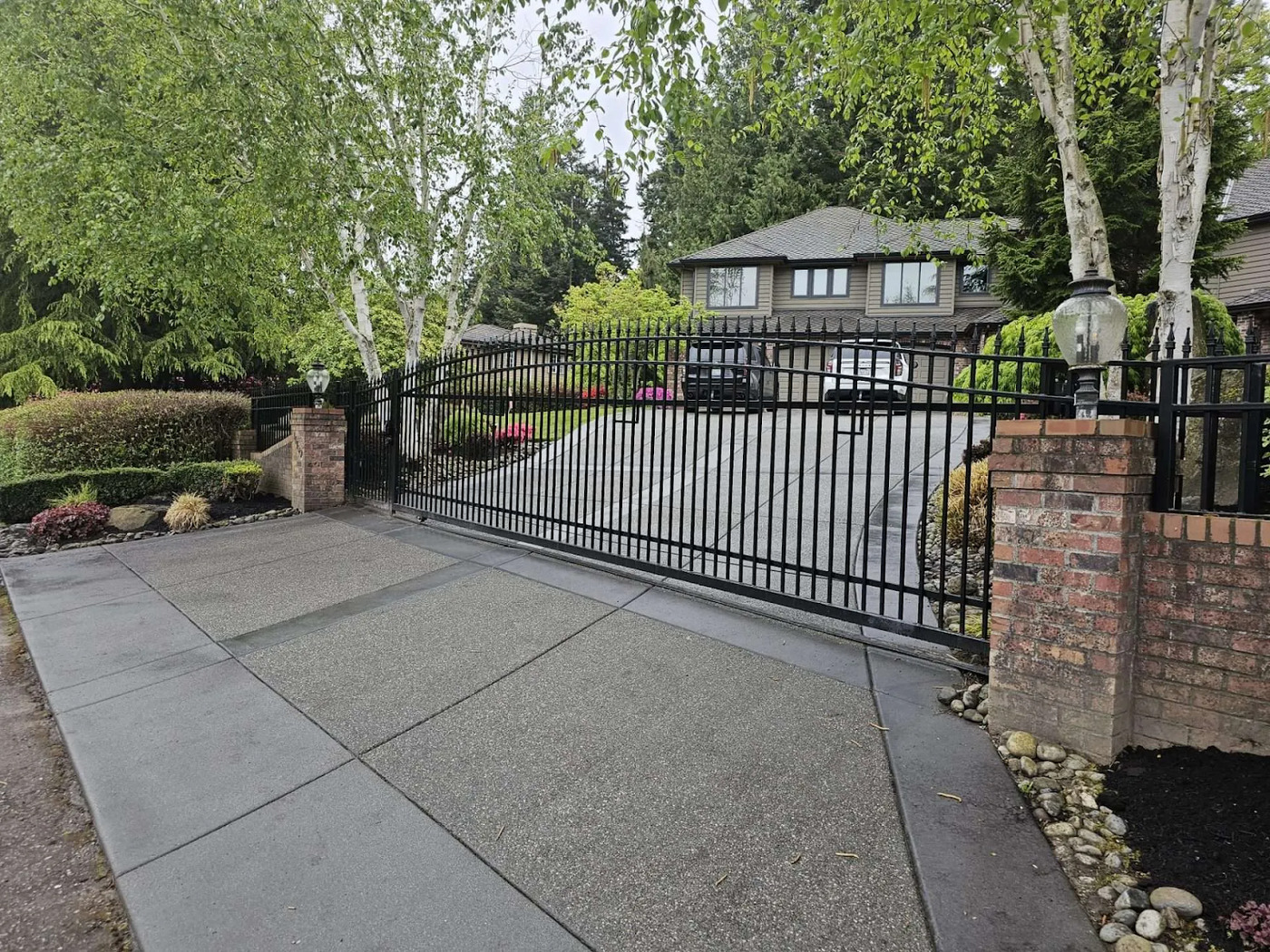 With more than 15 years of experience in the industry, the award-winning company has become a trusted name among the people of Washington on the back of its high-quality gates and fence installation, servicing, and repair solutions.