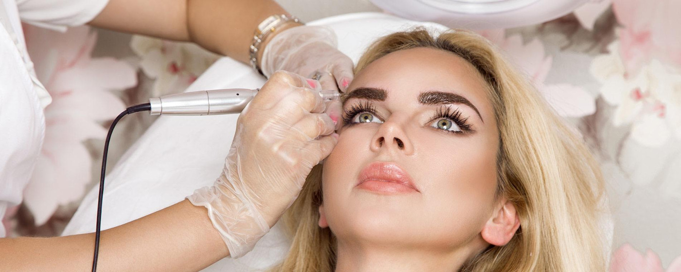 Dermal Therapy Courses specialises in providing comprehensive cosmetic tattoo training.
