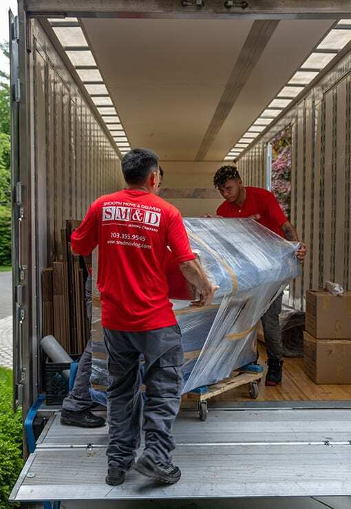 Smooth Move & Delivery is a full-service moving company based in Norwalk, CT, offering local and long-distance moving, storage, and packing solutions.