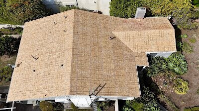 Economy Roofing is a locally owned roofing company in Santa Monica, CA, with more than 30 years of experience in residential and commercial roofing.
