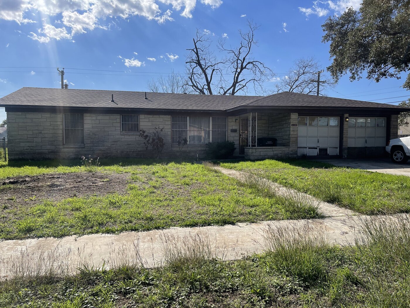 Sell Your San Antonio House is a premier home buying company based in San Antonio, Texas, offering homeowners an easy and fast solution to sell their homes for cash.
