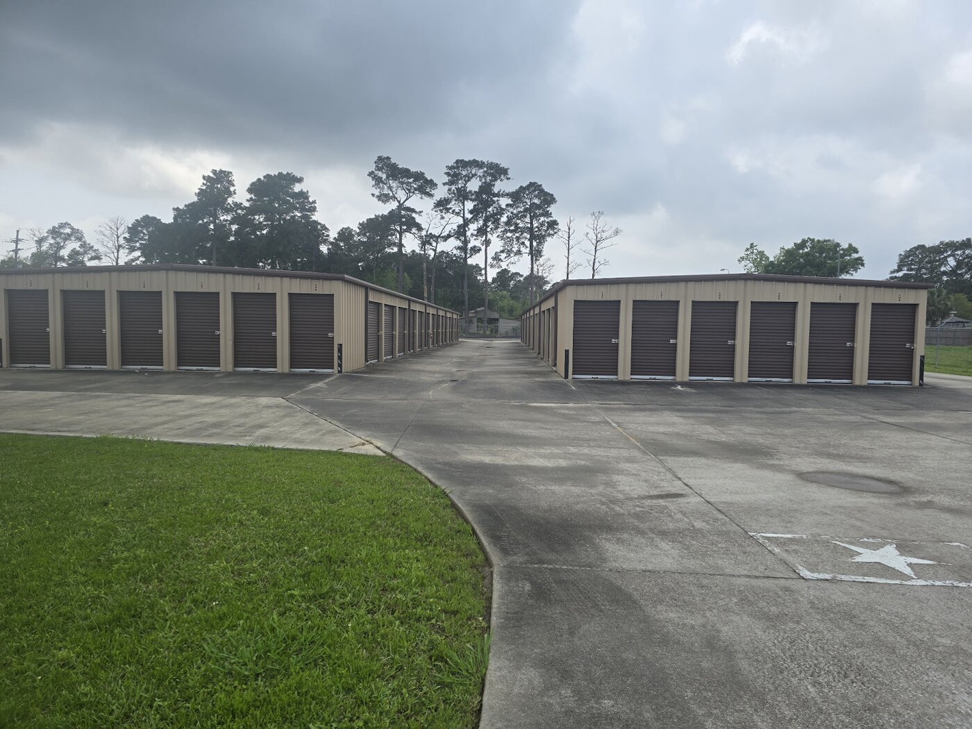 AAA Vault Storage is a locally operated storage facility offering safe, affordable, and flexible storage options for individuals, families, and businesses.