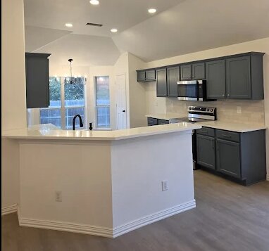 Founded in Texas, Aldo's Drywall Contracting Services provides professional drywall repair and installation services throughout Dallas, Arlington, and the greater Dallas-Fort Worth area.