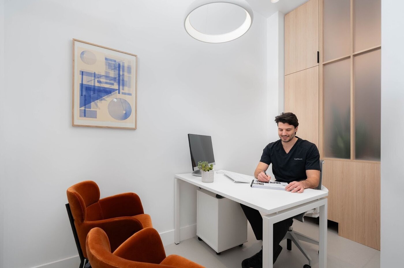 Sovrle Dental Clinic is a modern dental practice in North York, Ontario, offering general, surgical, cosmetic, and orthodontic services for patients of all ages.