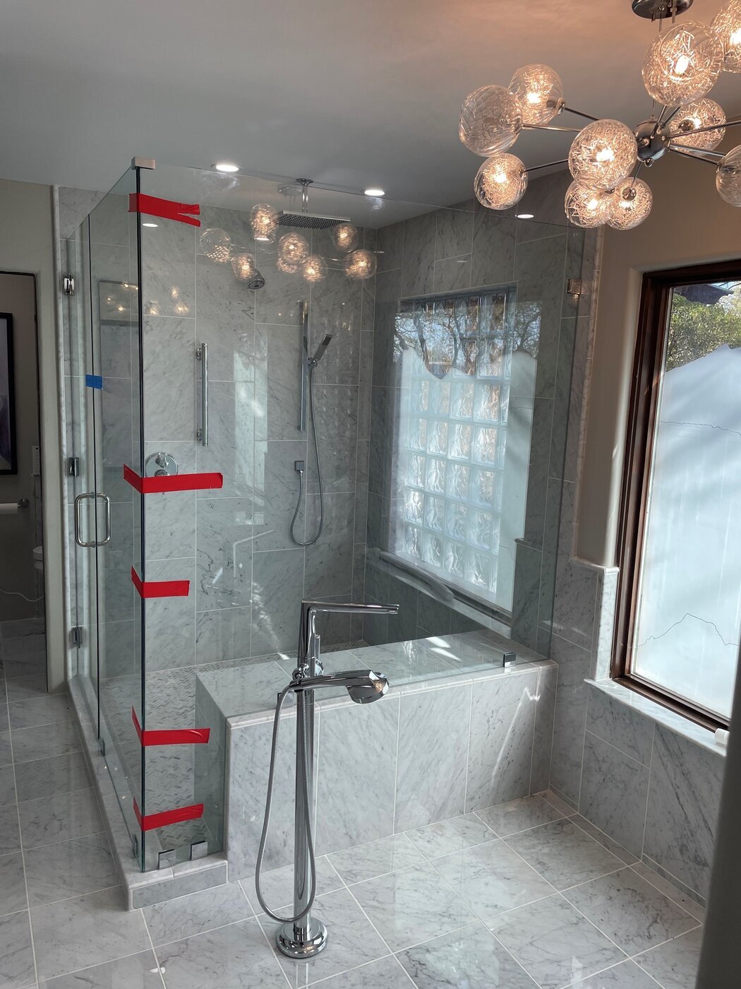 ABC Glass and Screen Company has been serving the Phoenix area since 1972, providing custom shower enclosures, window replacement, mirrors, storefront glass, and screen services for residential and commercial clients.