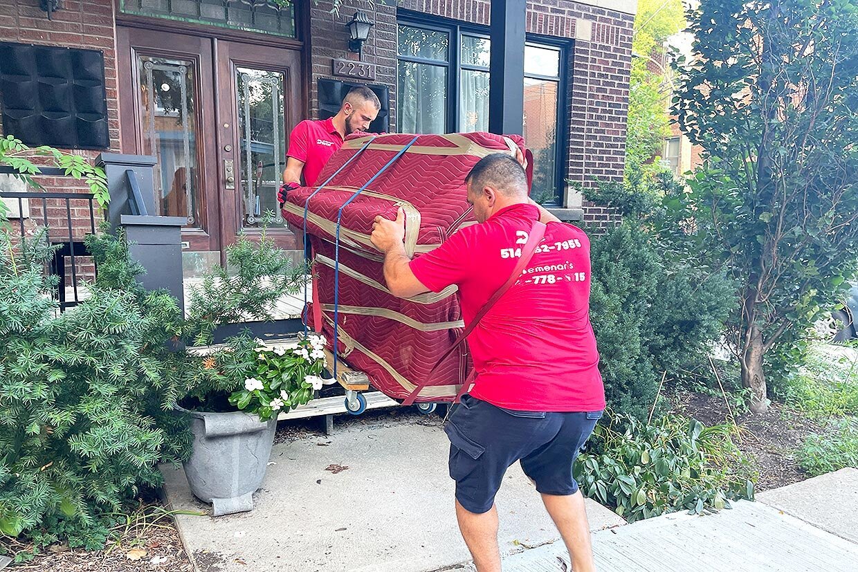 Déménagement Total is a Montreal-based moving company providing residential and commercial relocation services across the Greater Montreal area, including Laval and Longueuil.