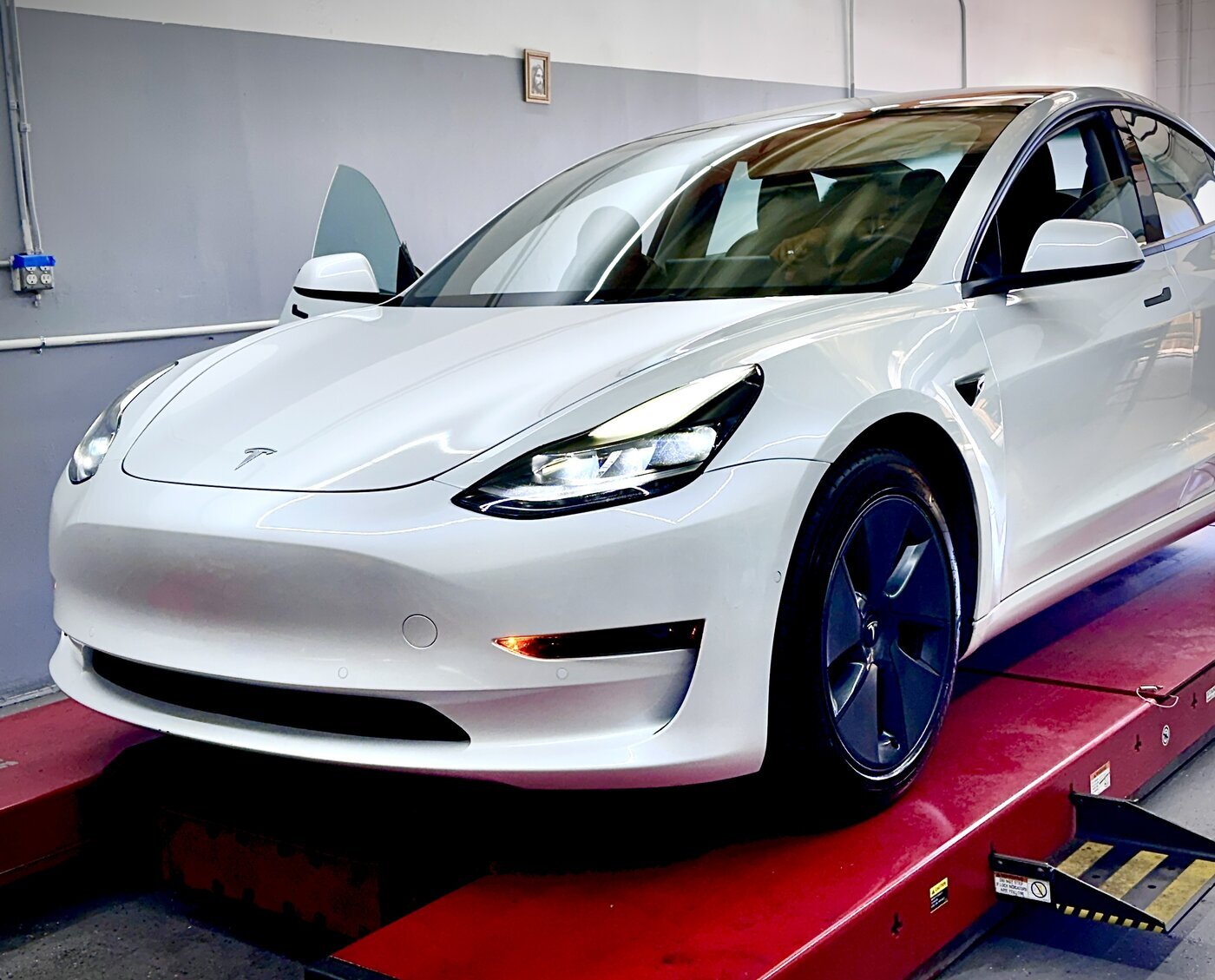 George's Alignment & Brake Service has been serving Northridge and the San Fernando Valley for over ten years, delivering expert wheel alignment and brake services for all vehicle types.