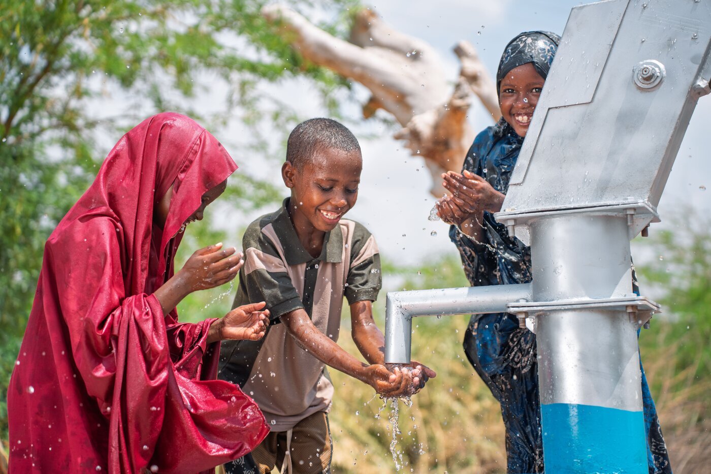 Al Mustafa Welfare Trust is a UK-registered international humanitarian charity (Reg. No. 1119831) that has been delivering aid and development programmes to the world’s most vulnerable communities since 1983.