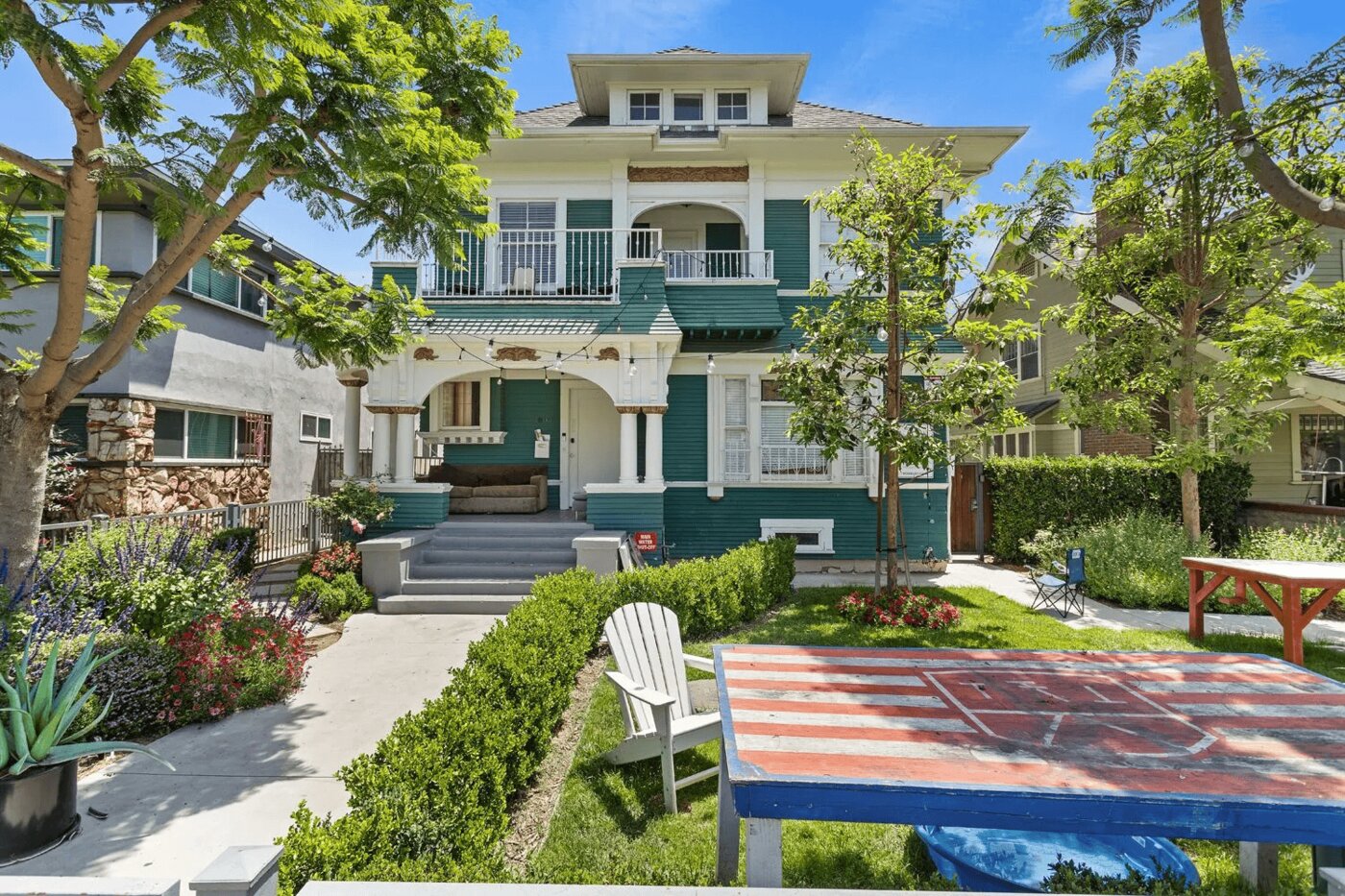 Moxie Management operates a diverse portfolio of student housing properties near the University of Southern California in Los Angeles, serving individual scholars, roommate groups, and larger student organizations.