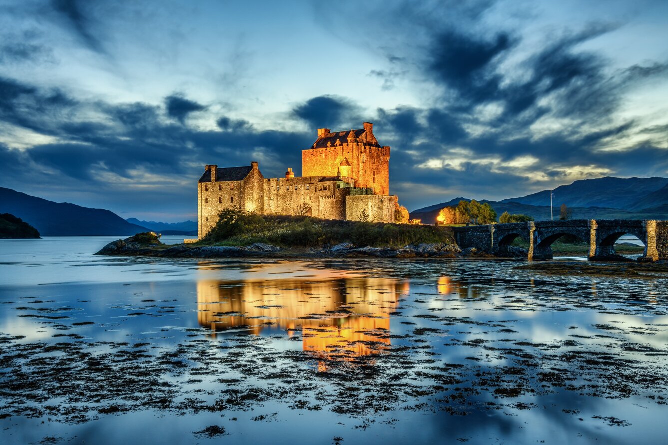 Avoca Luxury Travel specializes in curating bespoke Scottish vacation experiences for discerning American travelers seeking authentic cultural immersion, premium golf and whisky experiences, and access to historic castles and dramatic landscapes.