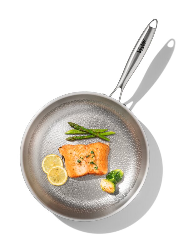 VocVoi specializes in manufacturing premium cookware designed for home cooking enthusiasts seeking reliable, durable kitchen solutions.