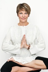 Lisa Jones lotus: Art of Living Happy Releases 12 Tips to Bring Happy Back to The Holidays