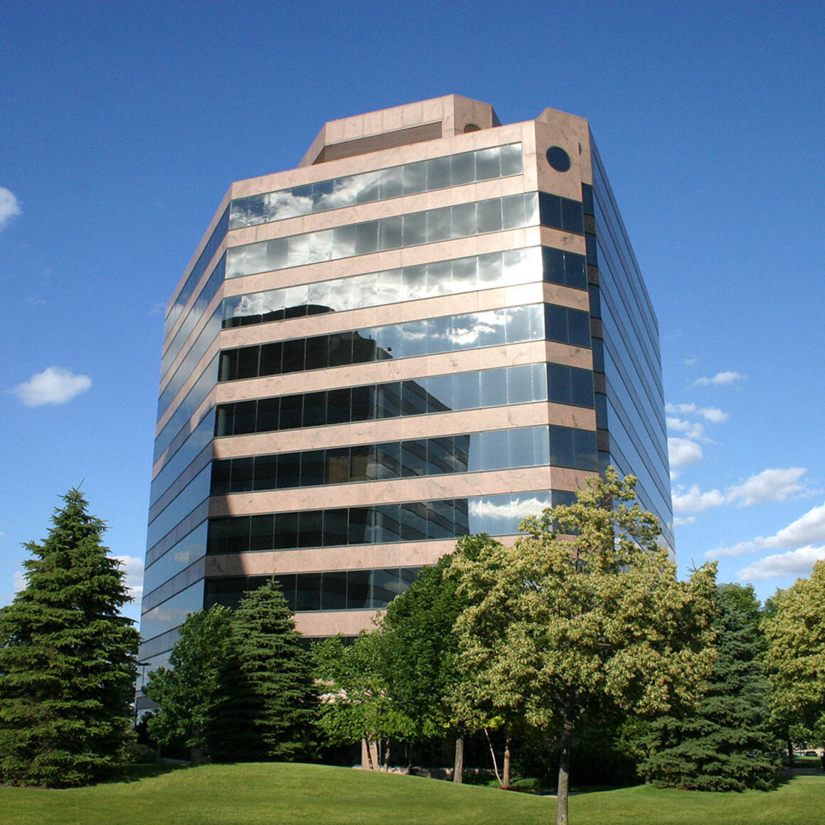 Boxer Property acquires Schaumburg, IL office building