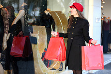 Holiday shoppers start early on Twitter