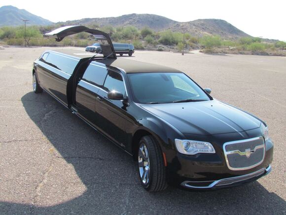 Phoenix limousine service company