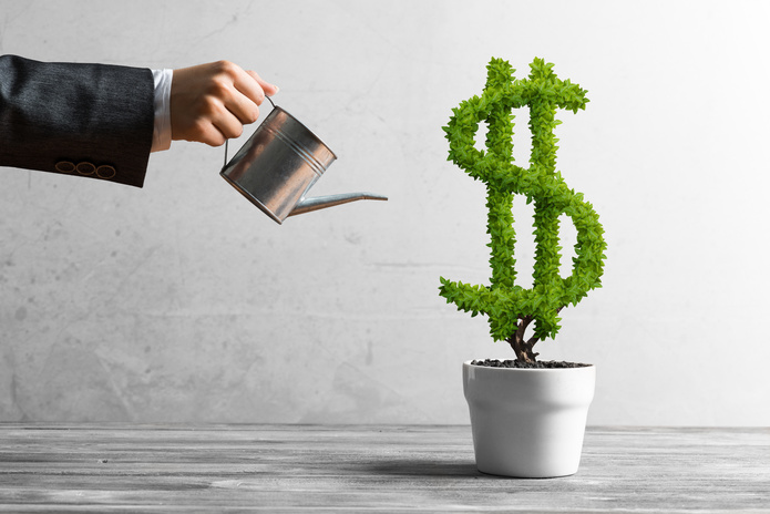 What Are the Top Long Term Investment Stocks and Financial Stocks for Income Investors?