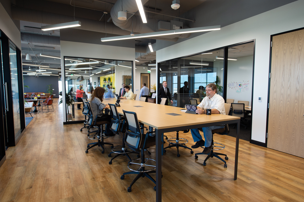 Tara Louise Pollnitz Best Dallas Flexible Office Spaces  Modern Look Near  Dallas Galleria - Dallas Campbell Centre 