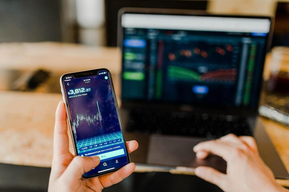 How to buy Amazon Stocks and Shares: The Ultimate Guide by Finixio
