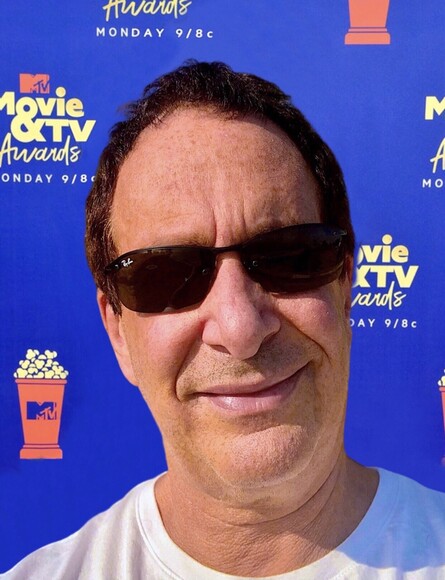 Actor and Former Con Man Steve Comisar Spreads Message of Hope to the Homeless in Los Angeles