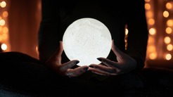 Free Psychic Reading Online: 5 Best Sites for Phone, Video, Chat and Email Readings