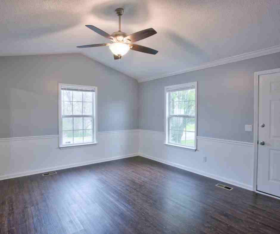 Talissa Decor sharing tips for removing popcorn ceiling