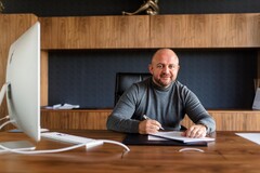 RoyaleLife CEO Robert Bull Builds a Housing Market for the Baby Boomer Downsizers