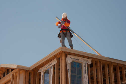 Roof Lux LLC Announces New Services for Seamless Guttering, Gutter Installation, and Repairs