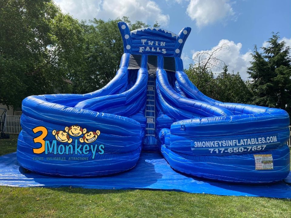 Twin Falls 22ft Curved Water Slide Rental (1) 
