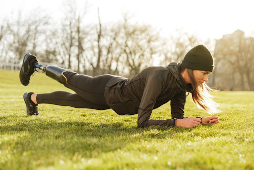 Lincoln Park’s Running Physical Therapist, In Motion PT, Shares How to Stop Overstriding