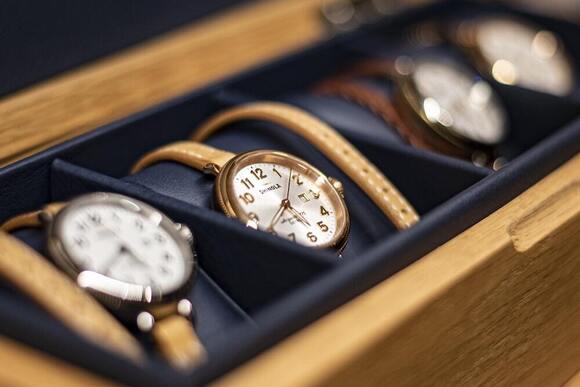 Silver Bullion Launches P2P Loans For Luxury Watches