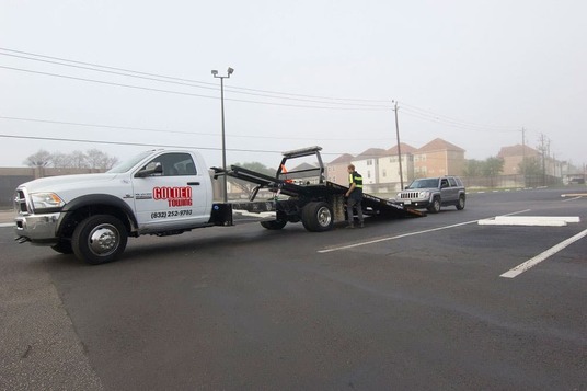 Golden Towing Huston Unveils Expansive Range of Services