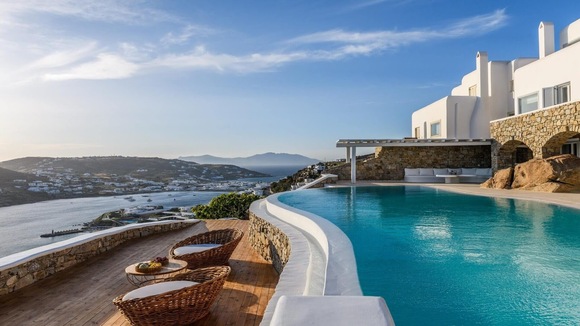 Declining Tourism: Mykonos and Santorini Experience a Significant Drop in Visitors