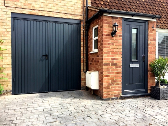 Midlands Garage Doors Now Provides Free Quotes on All Garage Door Services 