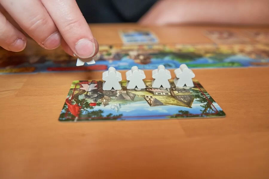 Assorted Meeples Sheds Light on Why Farm Sim Games Remain Incredibly Popular