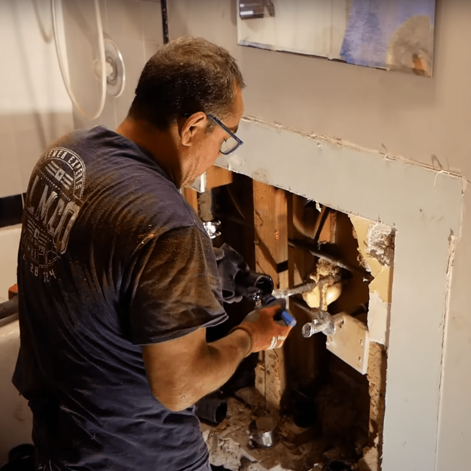 Almco Plumbing Attends to Emergency Plumbing Services With the Fastest Response Time 