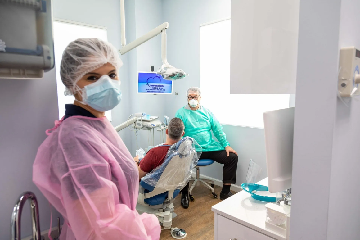 ClearWave Dental &amp; Aesthetics Highlights Exceptional Skill in Patient Comfort