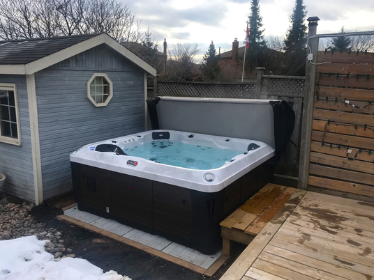 Northern Star Horizon Showcases Premium Hot Tubs and Saunas at Life Cottage Show