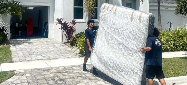 Skyway Moving &amp; Storage Adapts to Market Demands, Leading Movers in Tampa with Expert Insights