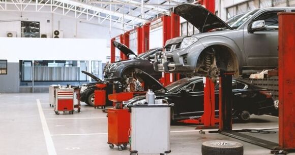 Auto Lab Expands Libertyville Car Repair Shop