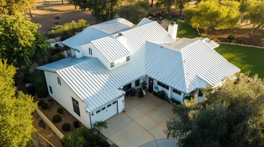 Choosing Sustainable Roofing Options for Green Homes