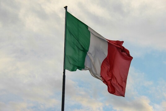 Moving to Italy: Eight Financial Planning Tasks to Include on Your Relocation Checklist