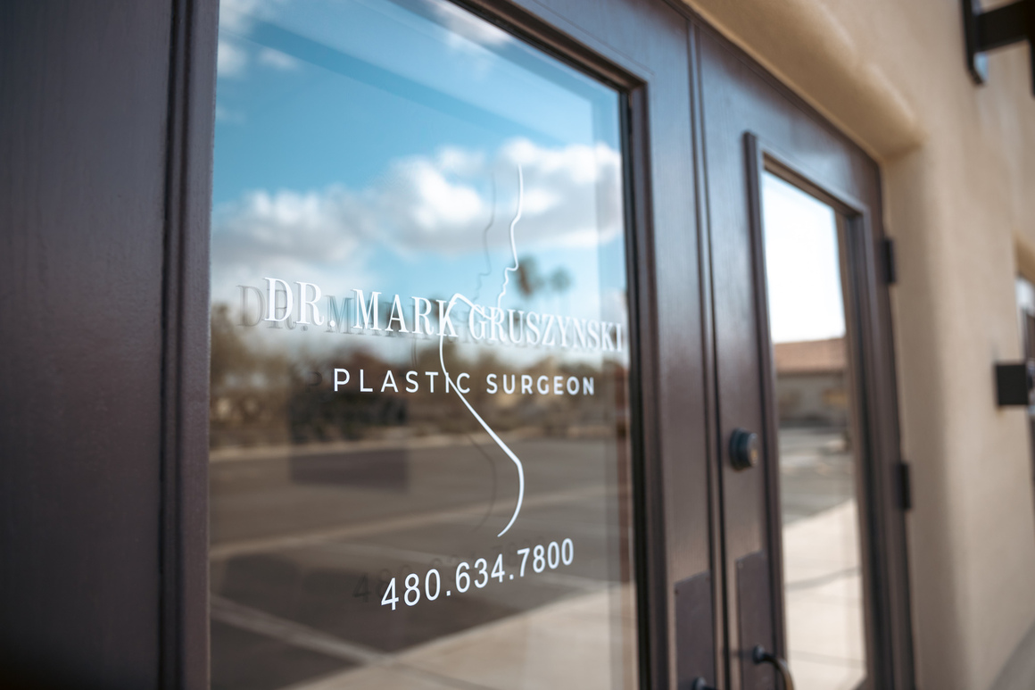 Dr. Mark Plastic Surgery  Shapes Patient-Centered Outcomes  in Scottsdale Plastic Surgery