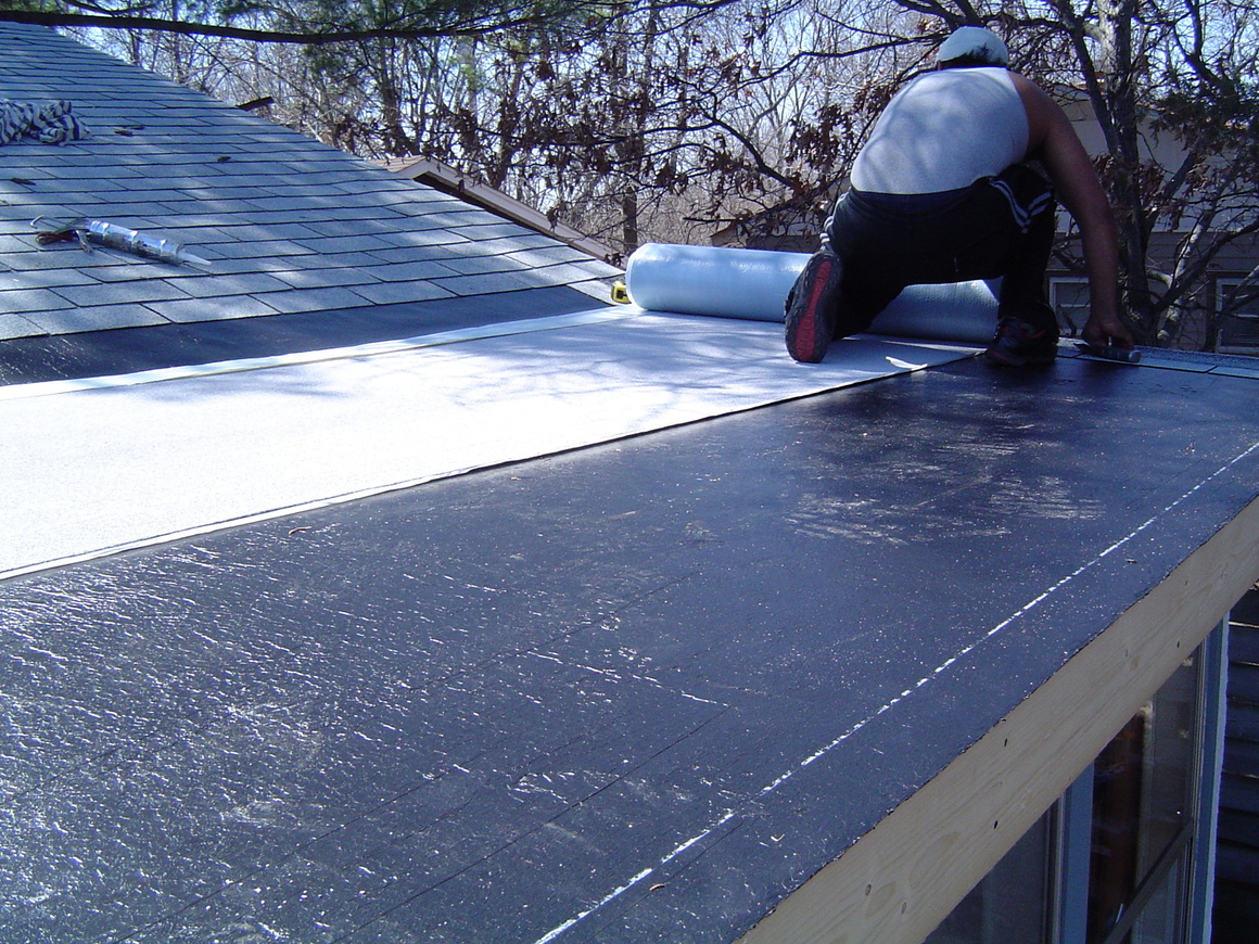 5 Signs You Need Flat Roof Repair Now According to North End Contracting
