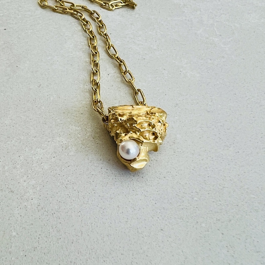 LOVELEEOR INTRODUCES JEWELRY ROOTED IN MEANING