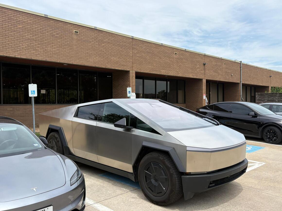 HEXA Coworking &amp; Event Center Powers Up Four Level 2 EV Charging Stations at Its Richardson, TX Innovation Campus
