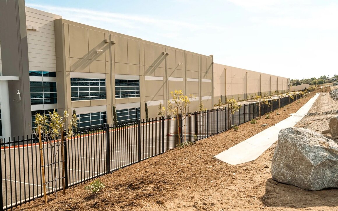 Commercial fence and gate installation for a business property